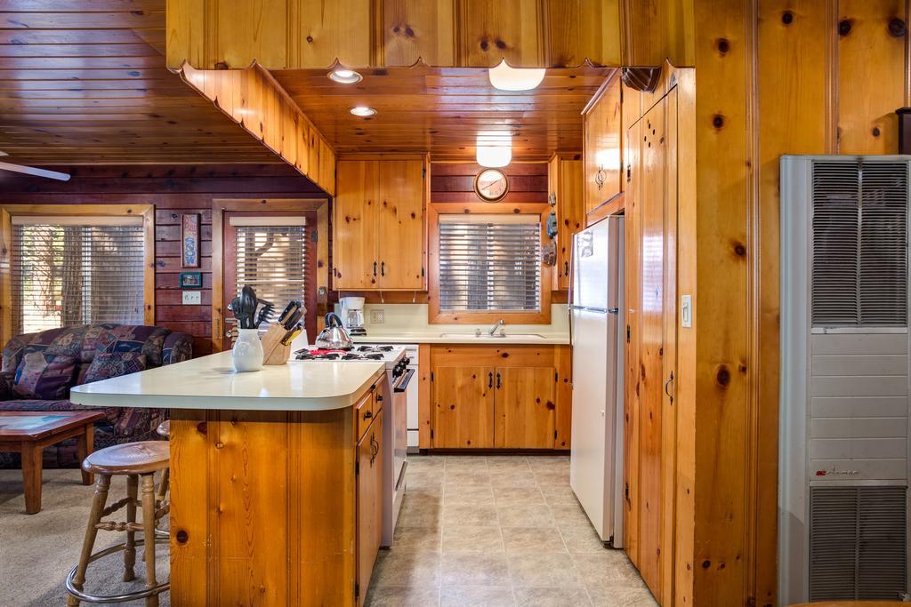 70 Simmons Den Chalet *