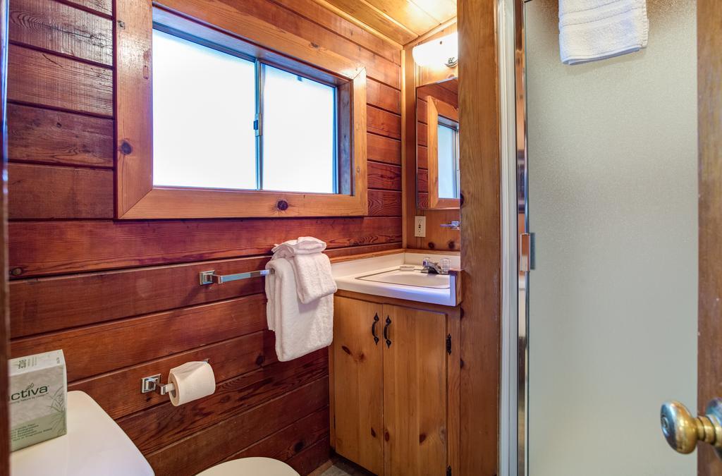 70 Simmons Den Chalet *