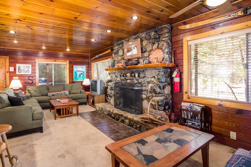 70 Simmons Den Chalet *